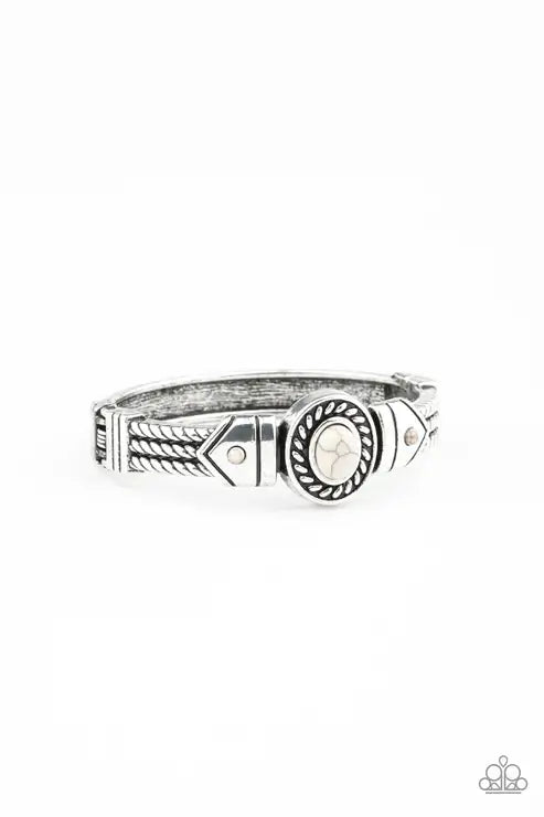 Paparazzi ♥ Tribal Soul - White ♥ Bracelet