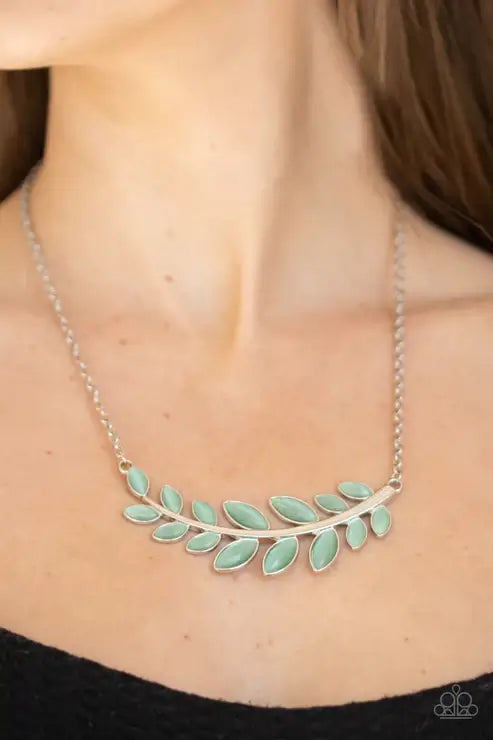 Frosted Foliage - Green ♥ Necklace