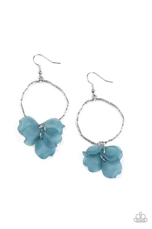 Paparazzi ♥ Petals On The Floor - Blue ♥ Earrings Accessories,Blue,earrings,Floral,Silver Accents