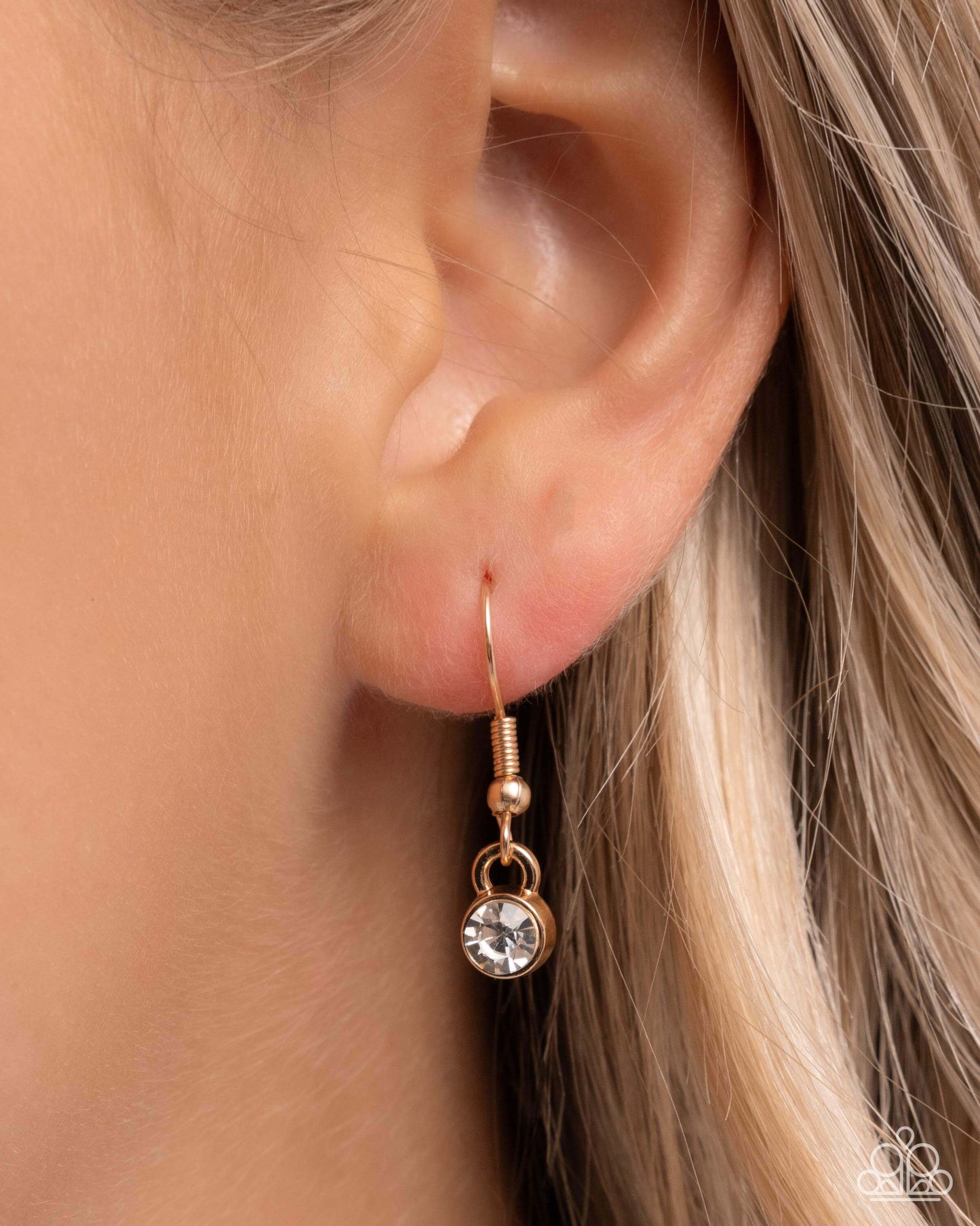 Matchmaker Mural - Gold Paparazzi Heart Necklace Accessories,Gold,Hearts,Necklace,Short Necklace