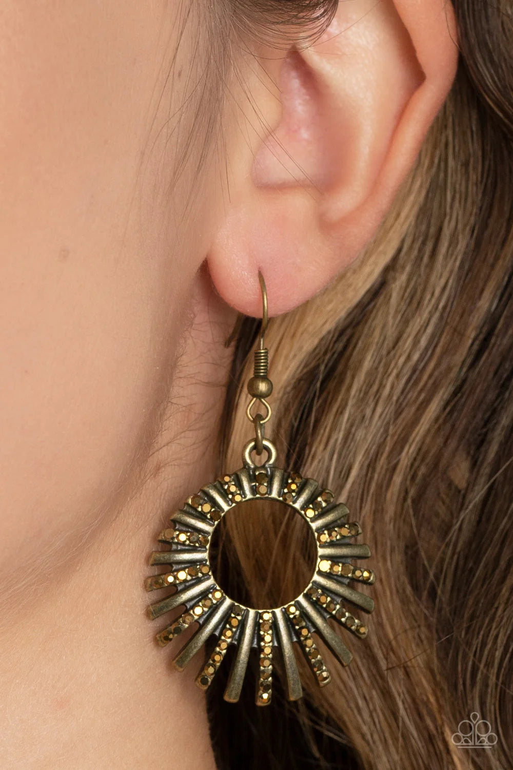 Rebel Resplendence - Brass Earrings - Paparazzi Accessories