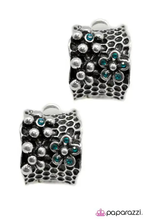 Paparazzi Sweet Nothings Clip-On $5 Jewelry with Janet Morgan EARRINGS