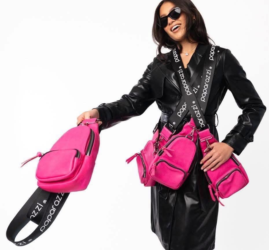 MERCHANDISE: Paparazzi Cross Body Bag
