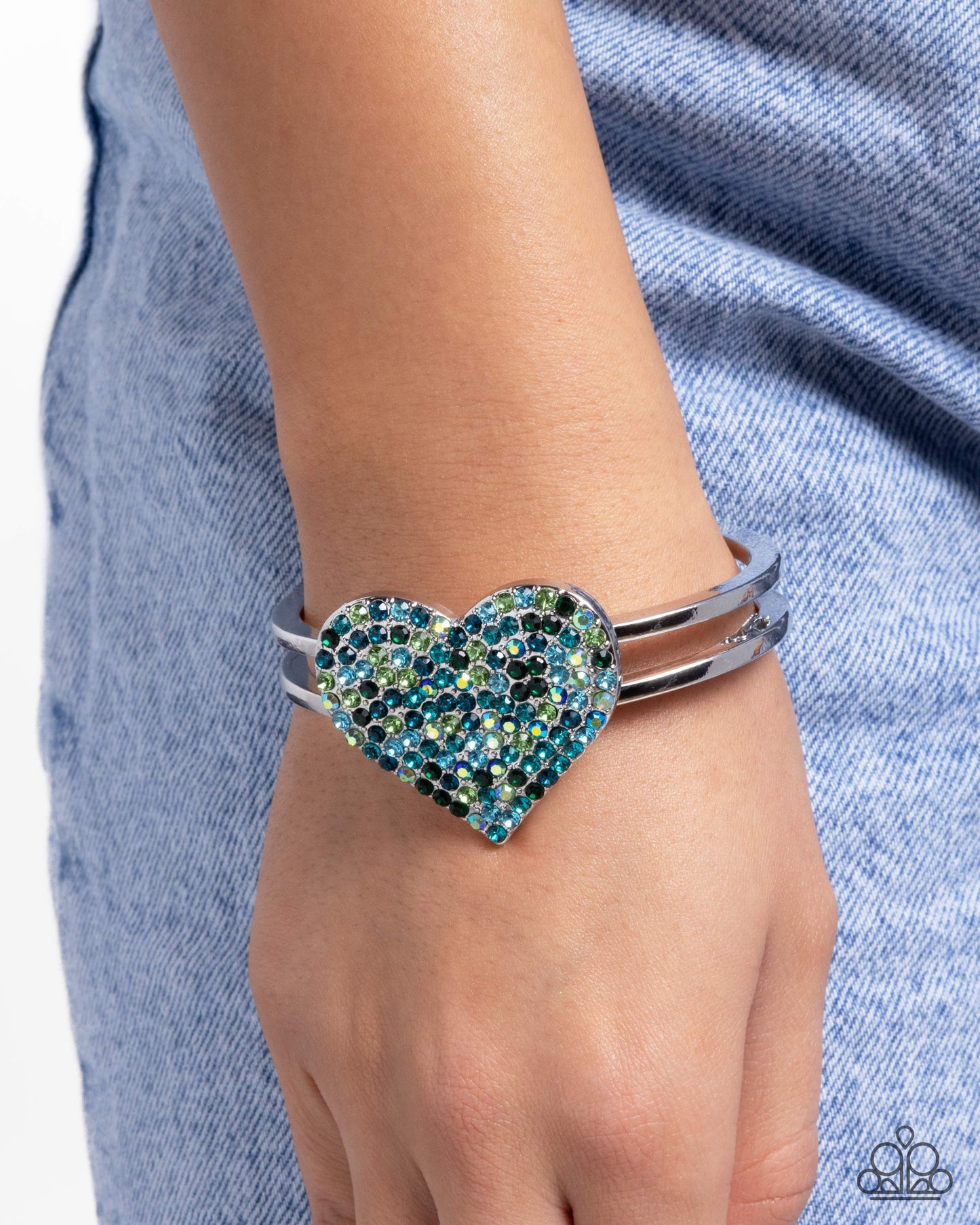 Significant Shimmer - Green Paparazzi Heart Hinge Bracelet