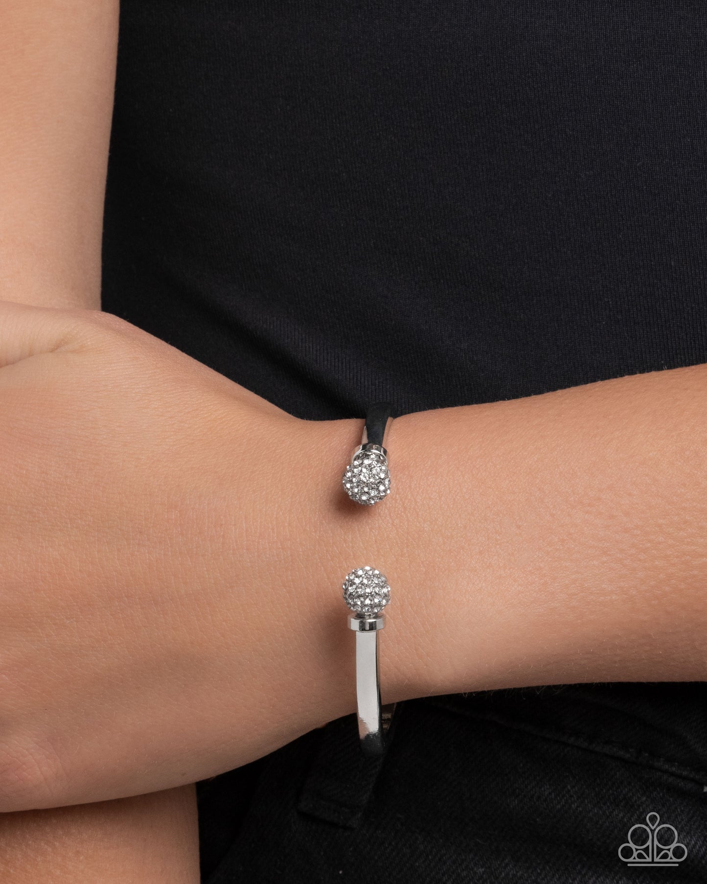 Poetic Pizzazz - White Paparazzi Hinge Bracelet