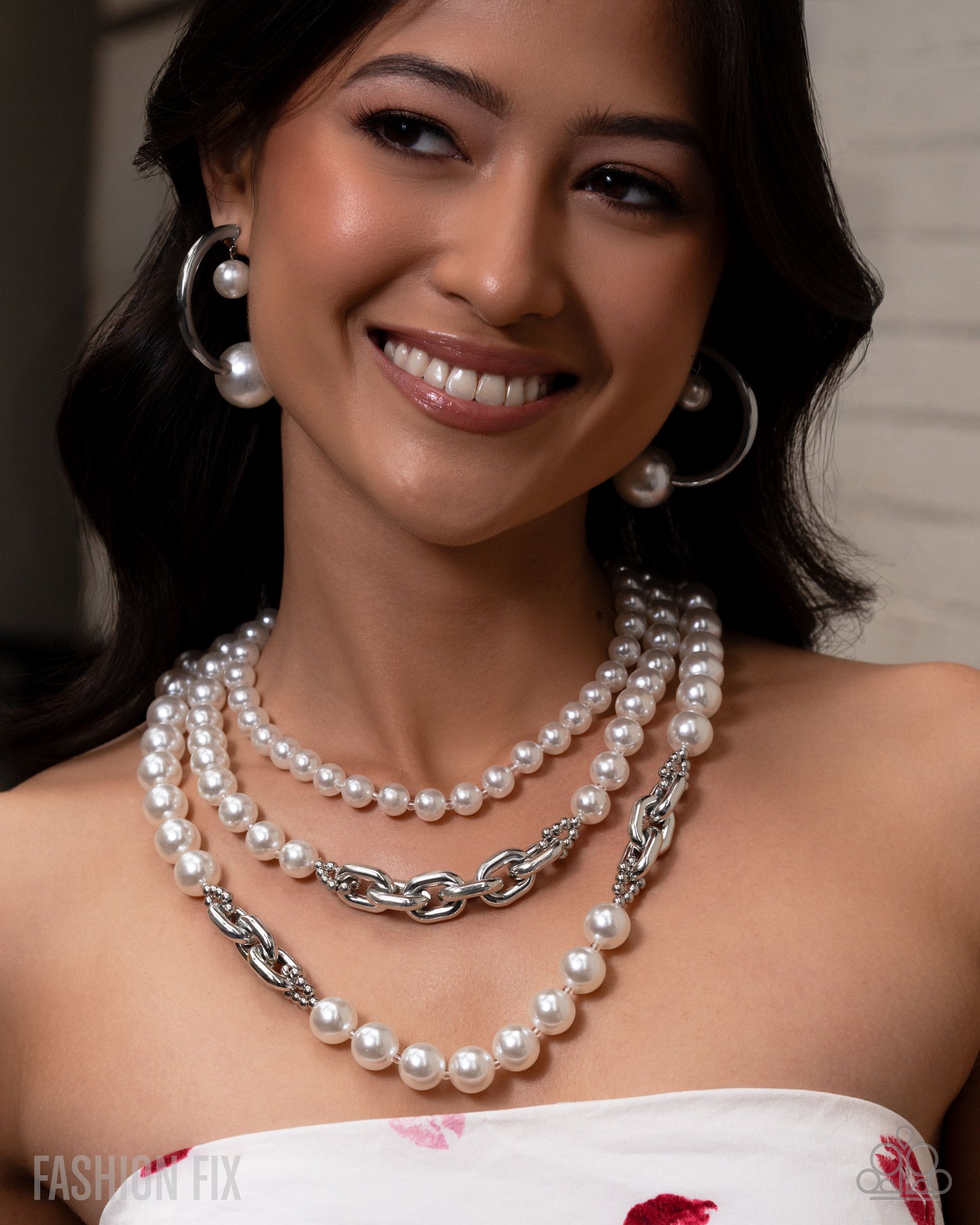 Fiercely 5th Avenue - Complete Look Paparazzi Pearl Set