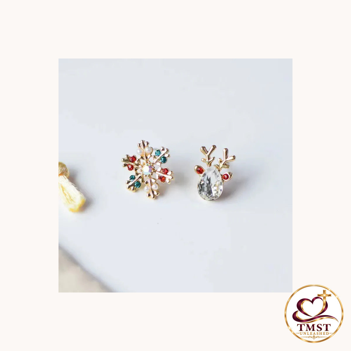 Woodland Snowfall™ Holiday Stud Earrings product photo